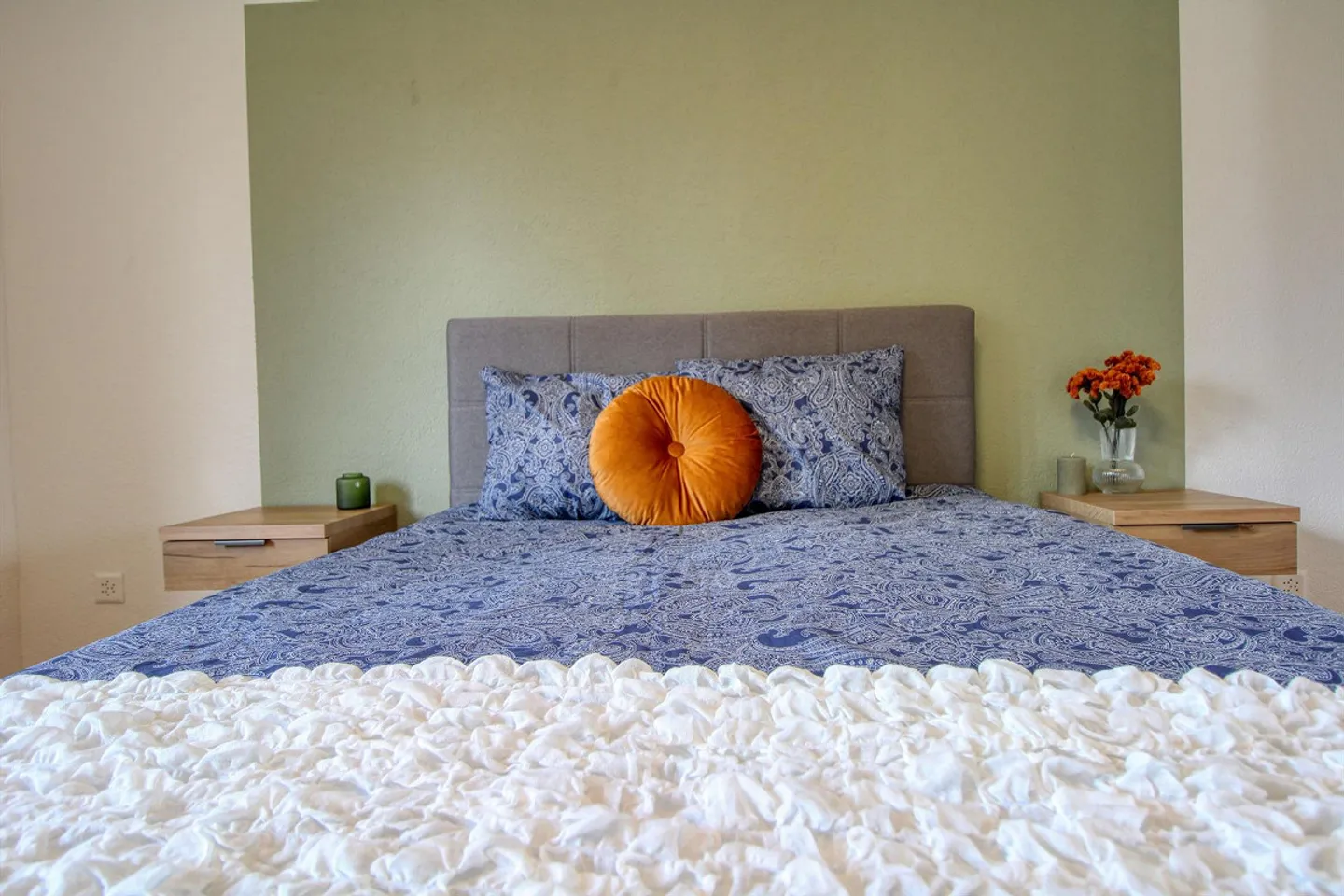 Quiet Urban Retreat Close to University in Irchel - Photo 3 of 20