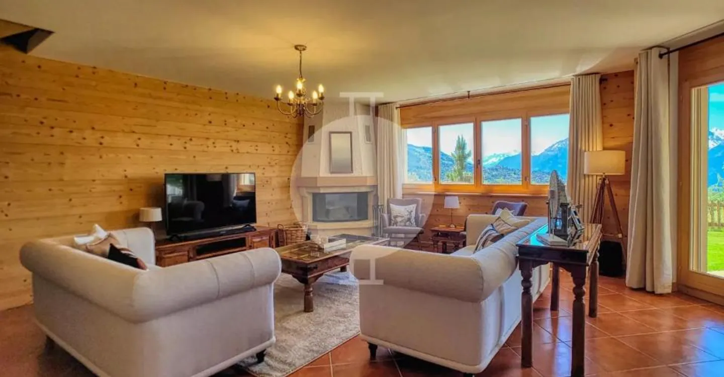 Magnificent 5.5 room luxury apartment with large garden and panoramic mountain views - Photo 2 of 13