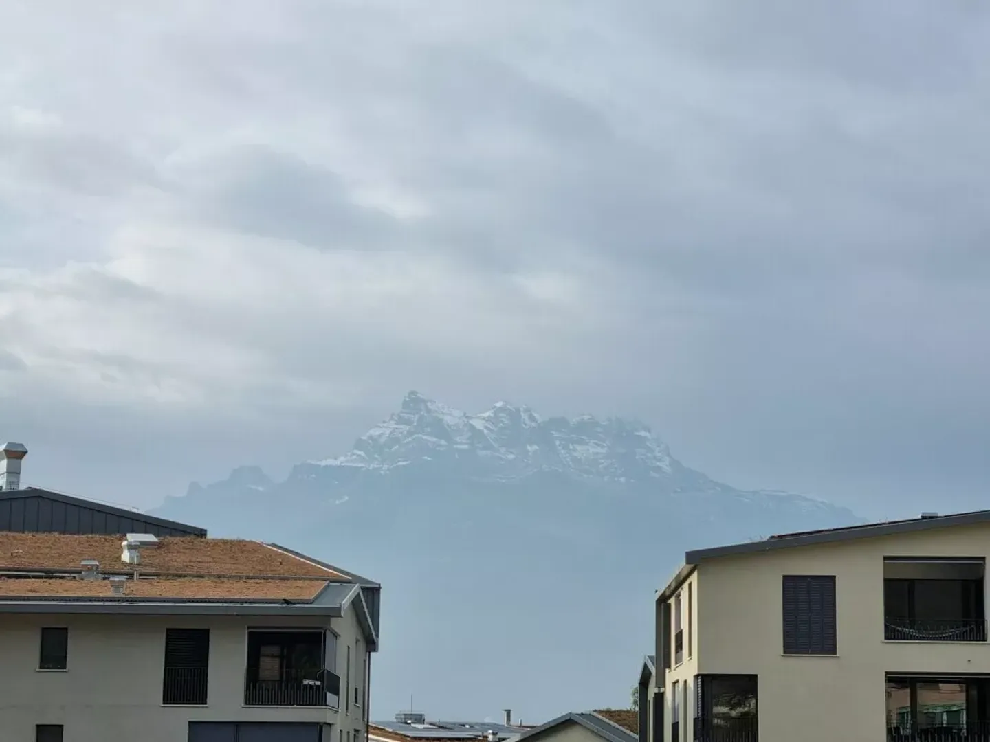 Incantevole appartamento mansardato di 3,5 locali - Foto 2 di 8