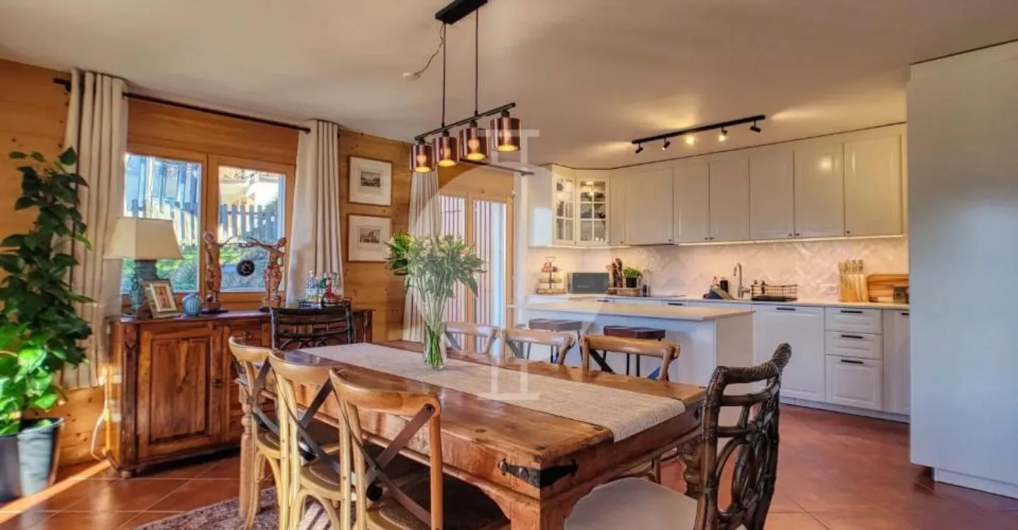 Magnificent 5.5 room luxury apartment with large garden and panoramic mountain views - Photo 4 of 13