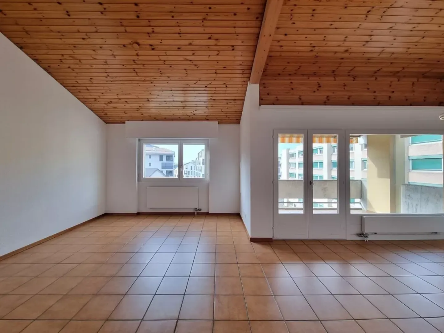 Incantevole appartamento mansardato di 3,5 locali - Foto 3 di 8