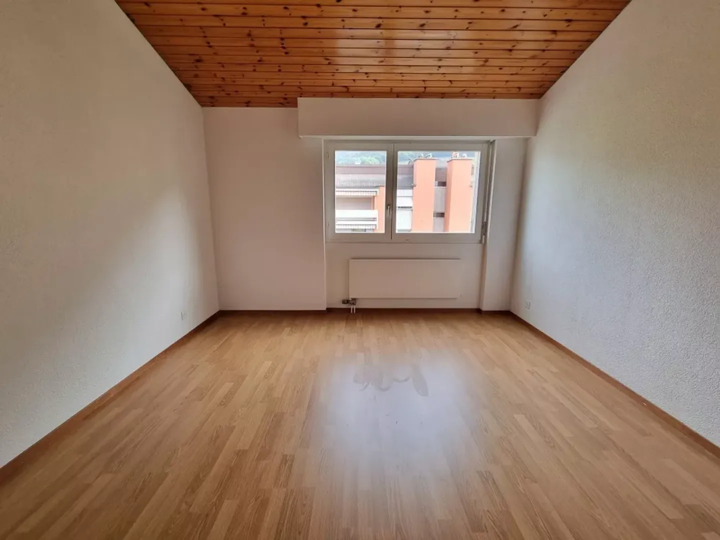 Incantevole appartamento mansardato di 3,5 locali - Foto 5 di 8