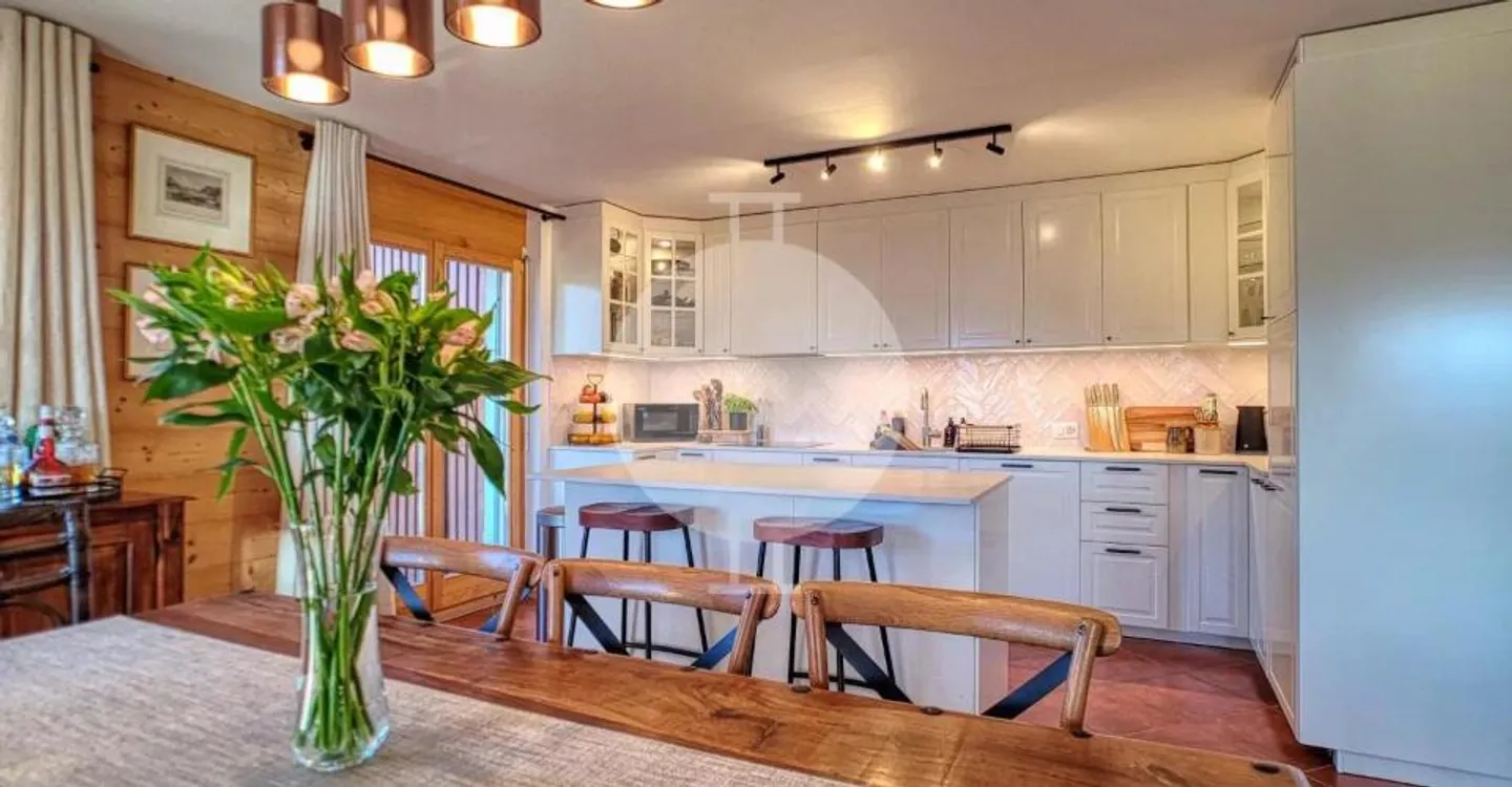 Magnificent 5.5 room luxury apartment with large garden and panoramic mountain views - Photo 5 of 13