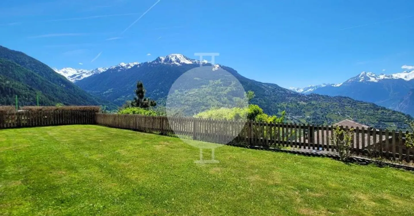 Magnificent 5.5 room luxury apartment with large garden and panoramic mountain views - Photo 9 of 13