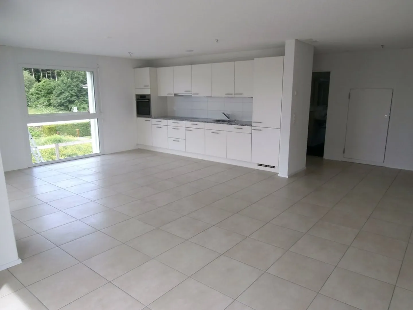Moderne 3.5 Zimmerwohnung - Foto 2 von 10