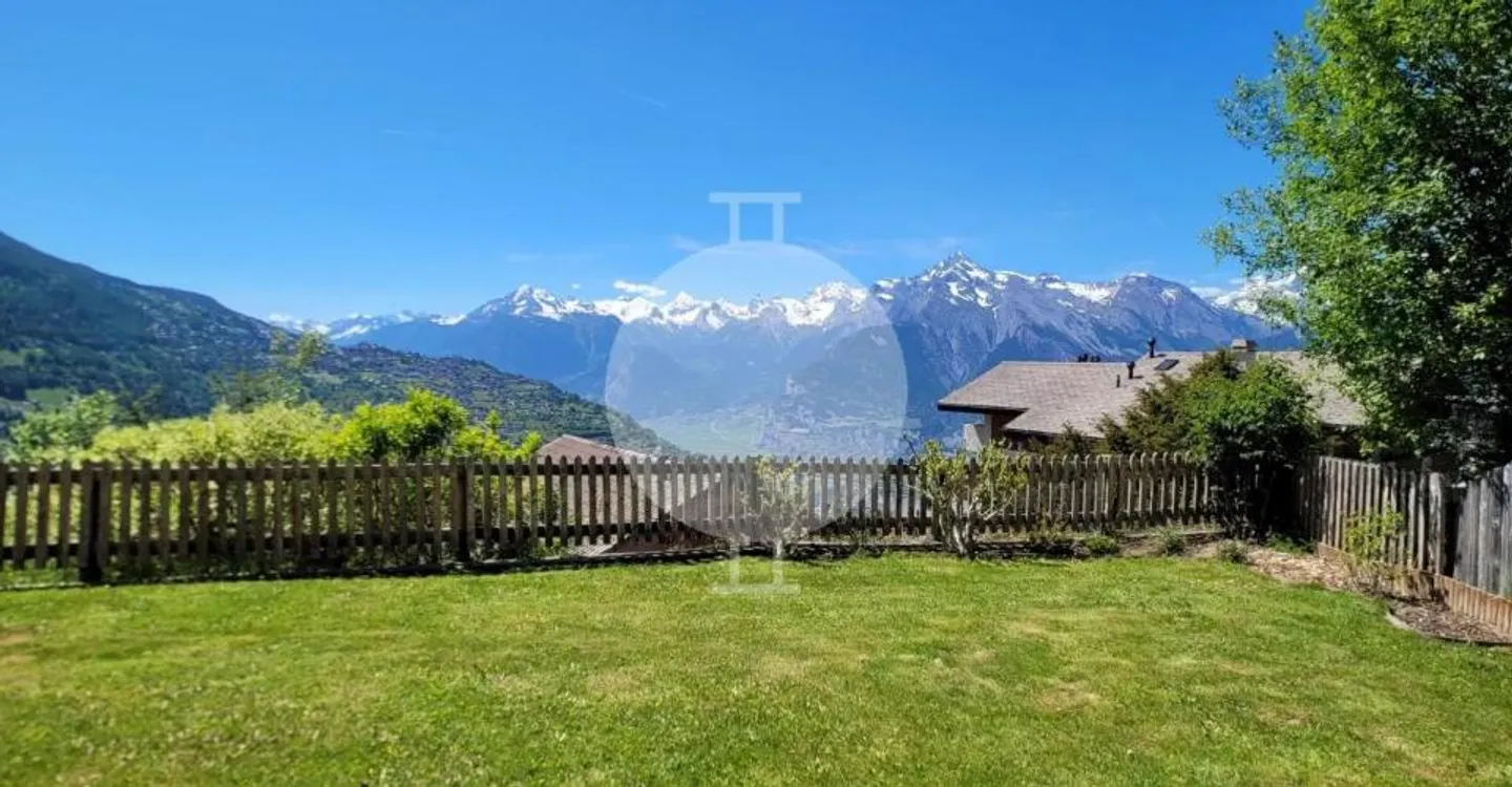 Magnificent 5.5 room luxury apartment with large garden and panoramic mountain views - Photo 10 of 13
