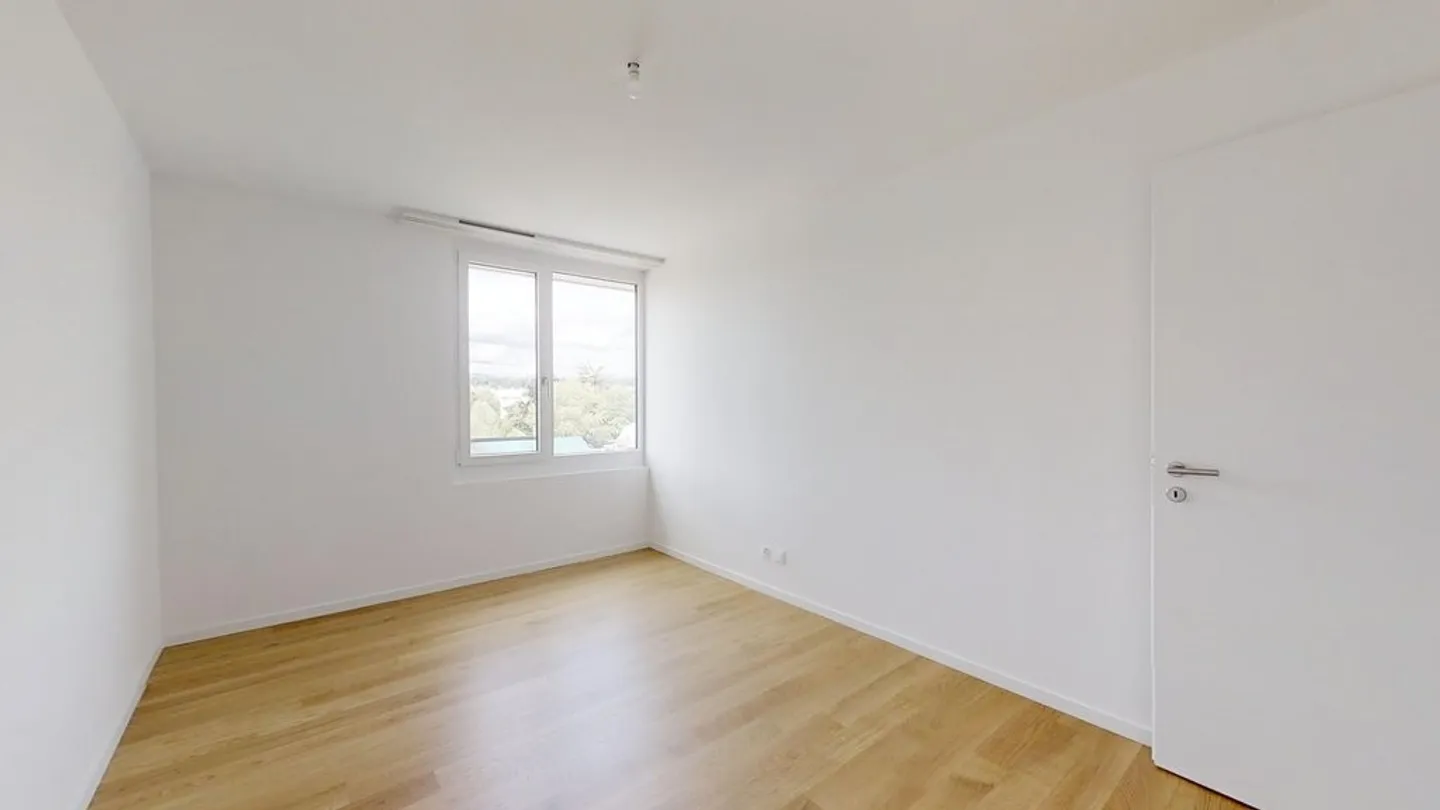Are you looking for an apartment where living is good, with parking? - Photo 8 of 12