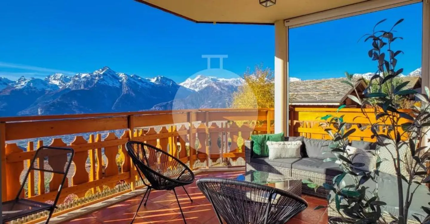 Magnificent 5.5 room luxury apartment with large garden and panoramic mountain views - Photo 12 of 13