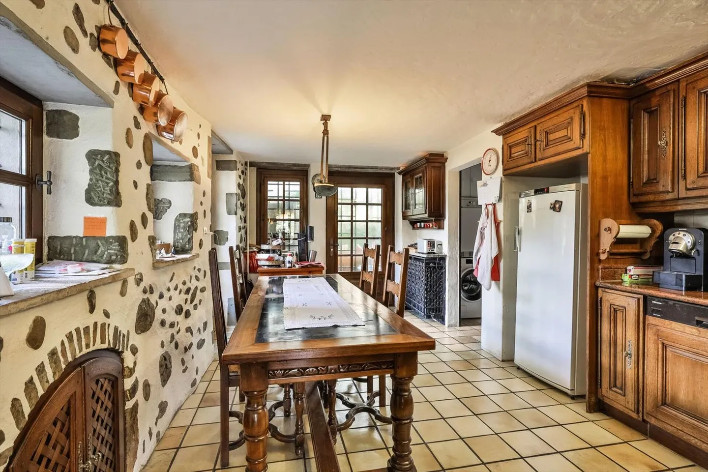 Discover an exceptional village property in Avusy, in the heart of the Geneva countryside - Photo 8 of 13