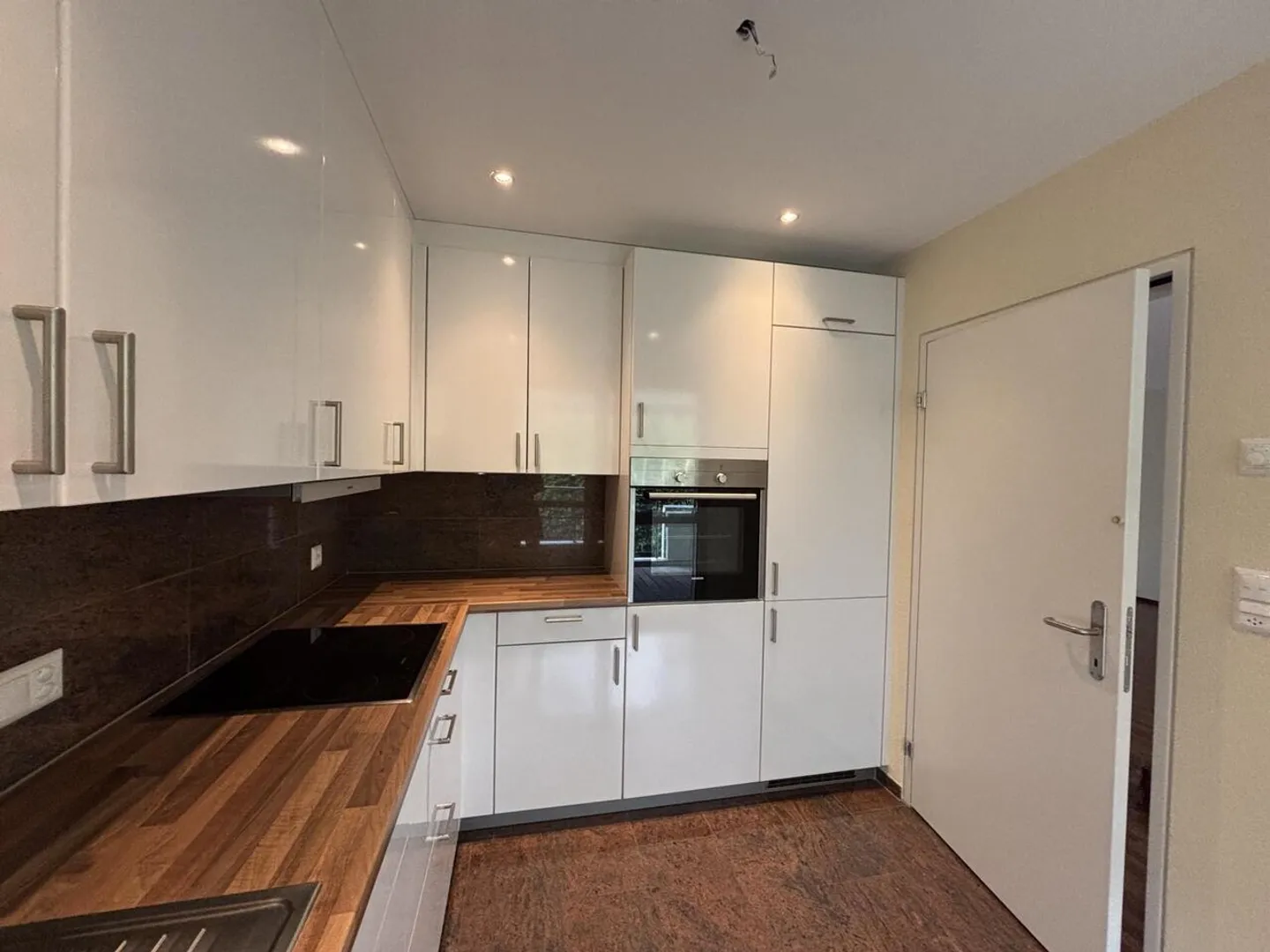 Bel appartement de 3.5 pièces à louer à Neuchâtel - Photo 3 sur 9