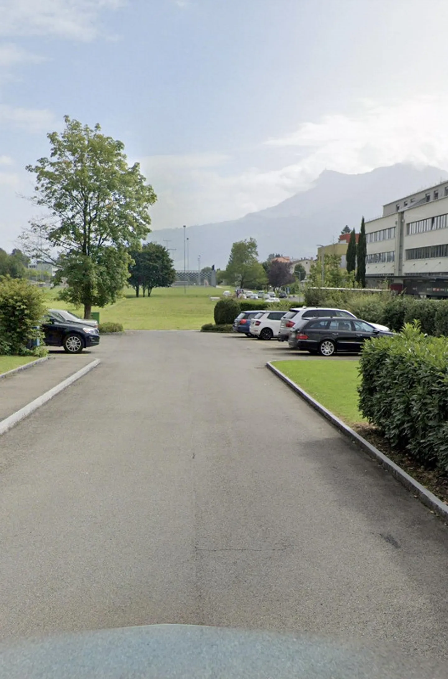 Place de Parking - Photo 1 sur 2