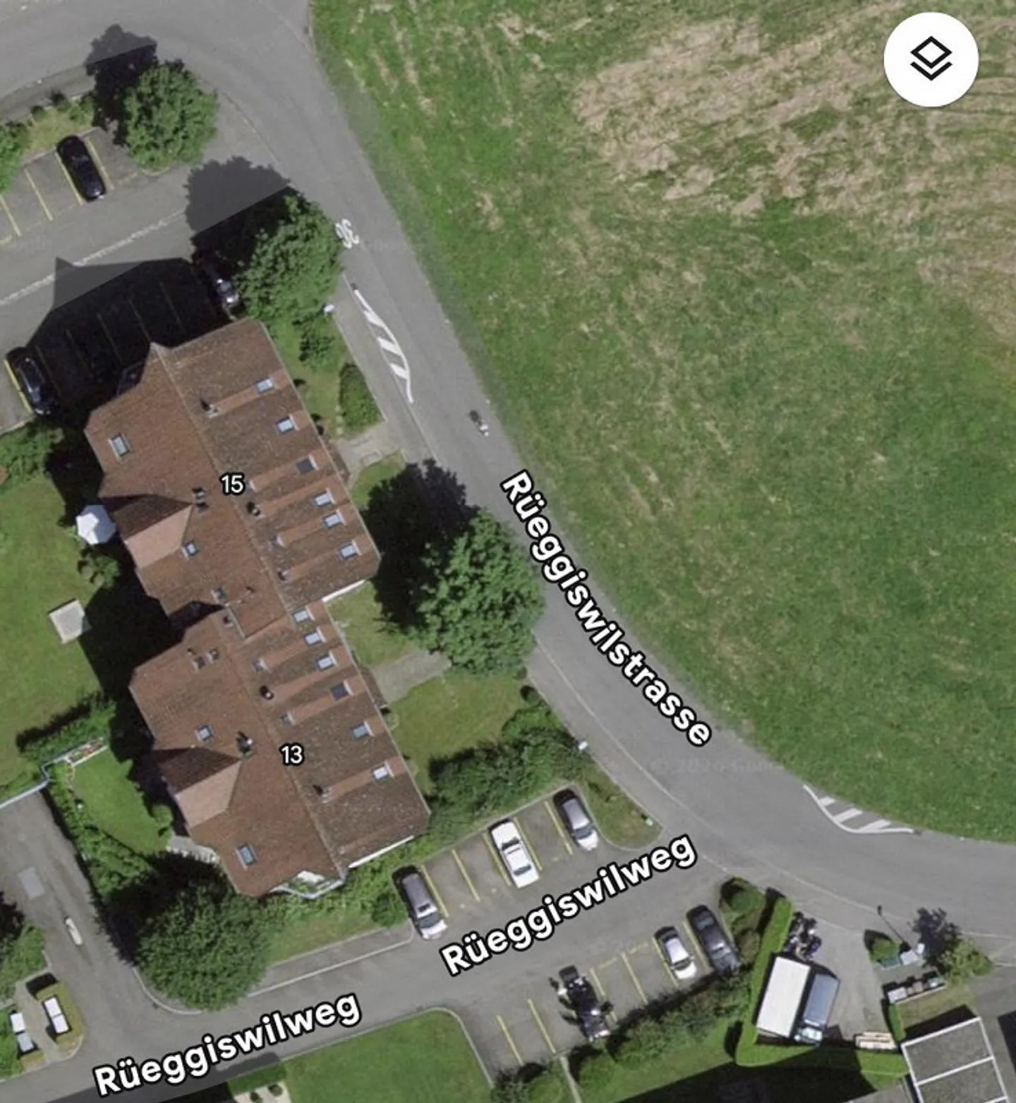 Place de Parking - Photo 2 sur 2