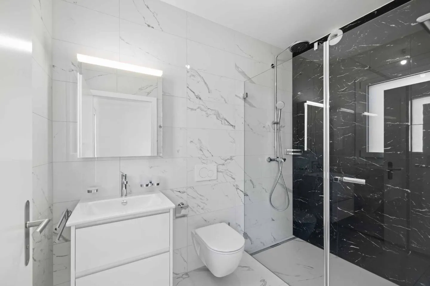 Elegance and exclusivity at the top of Sierre - Photo 6 of 10