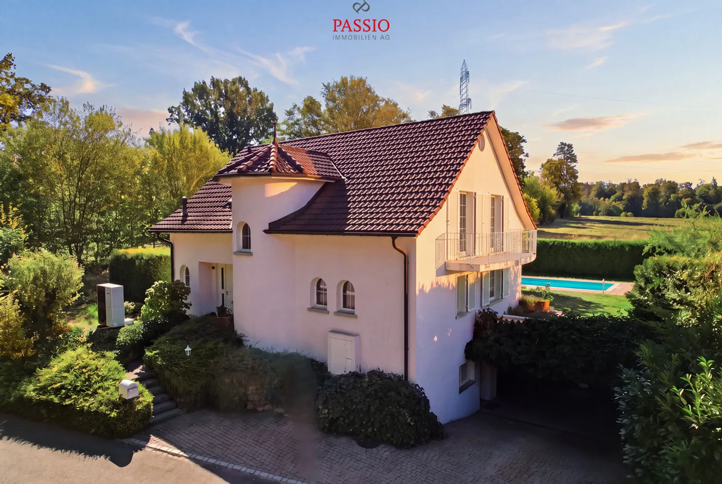 9-Room Villa with Tower and Dreamy Garden with Pool - Photo 2 of 47