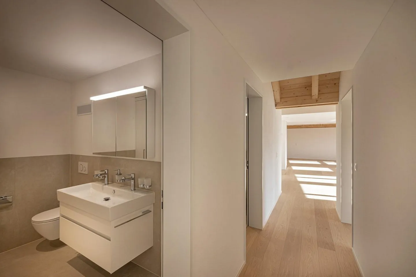 Appartamento nuovo esclusivo di 5,5 stanze nel cuore di Domat/Ems - pronto per essere occupato subito - Foto 10 di 13