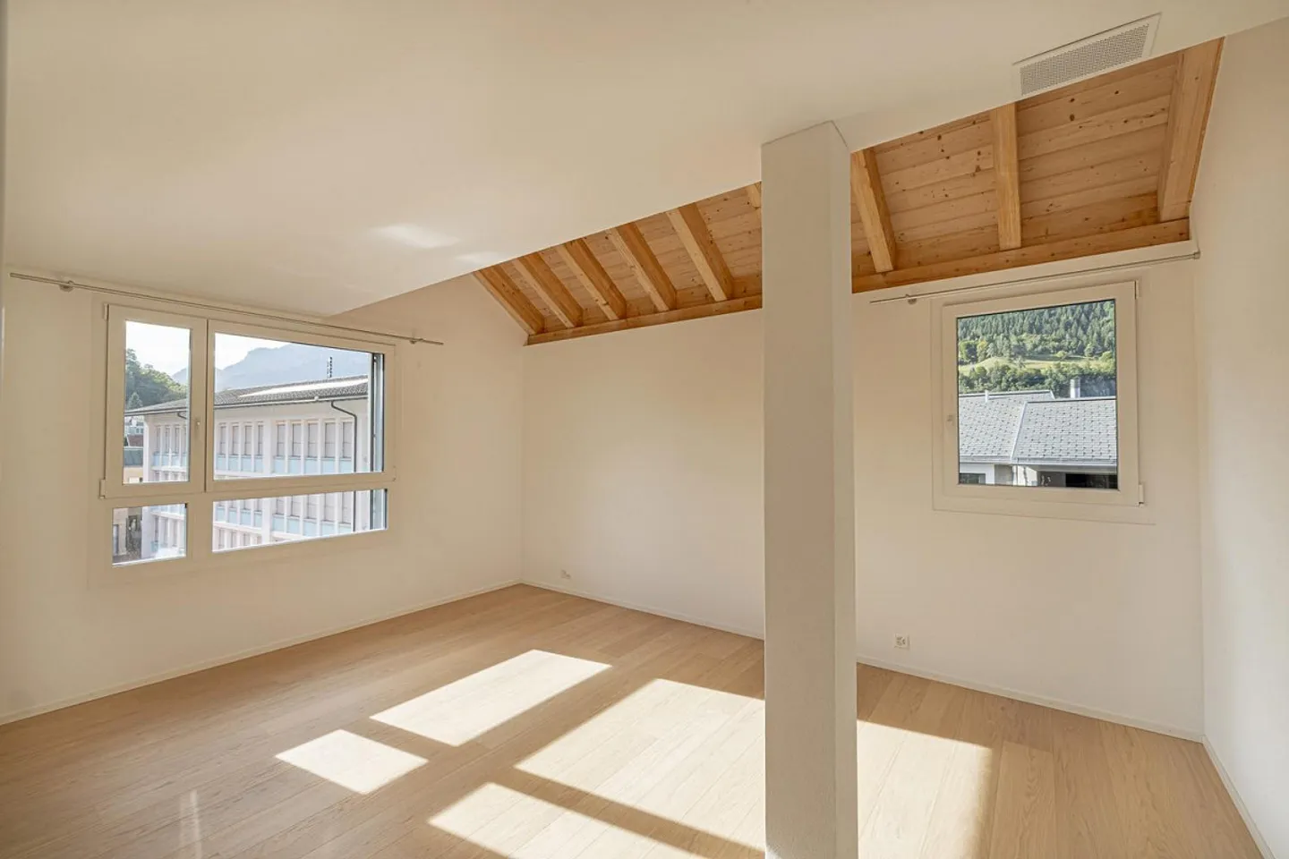 Appartamento nuovo esclusivo di 5,5 stanze nel cuore di Domat/Ems - pronto per essere occupato subito - Foto 13 di 13