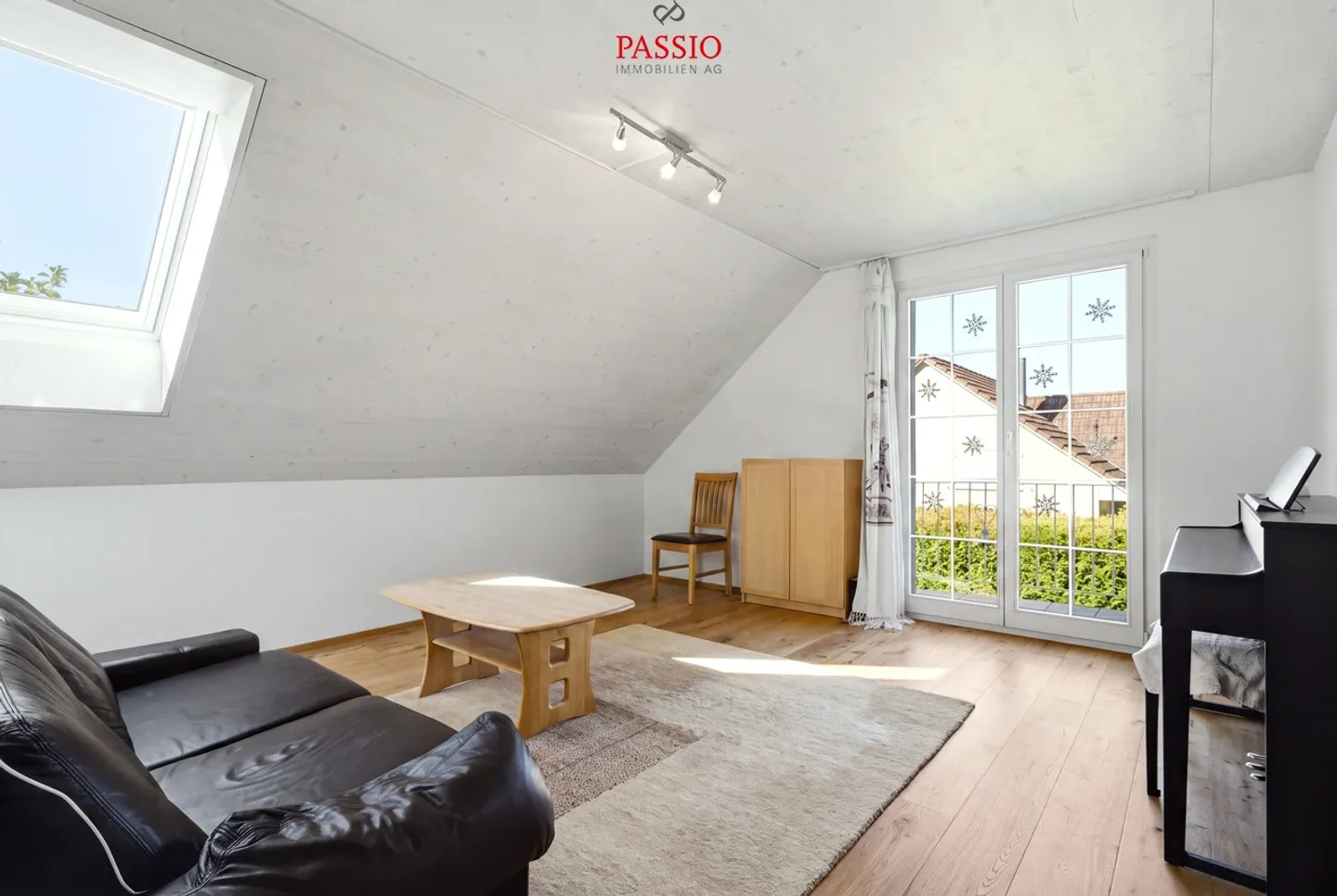 9-Room Villa with Tower and Dreamy Garden with Pool - Photo 24 of 47