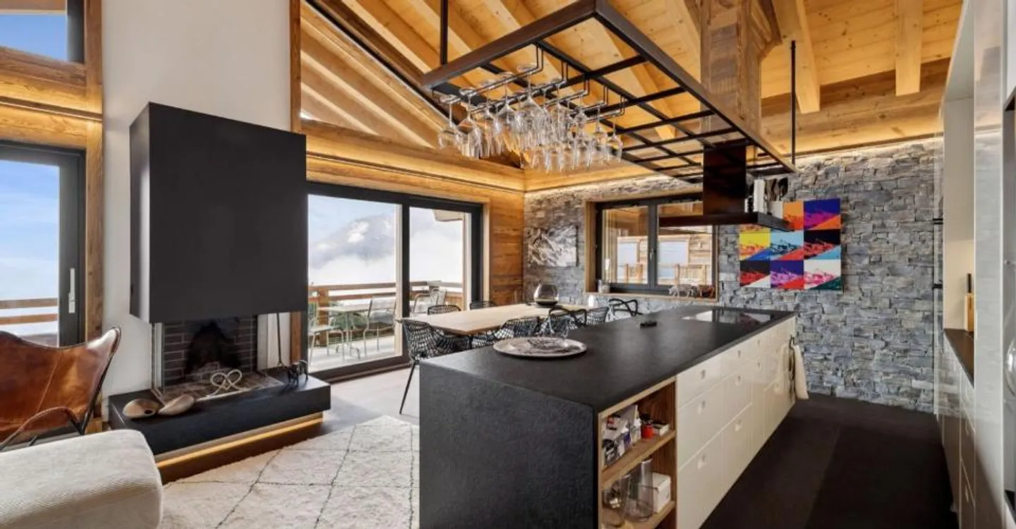 Dachgeschoss - 4,5 Zimmer - Thermales Wohlbefinden und Skifahren am Fuß der 4 Täler - Foto 1 von 6