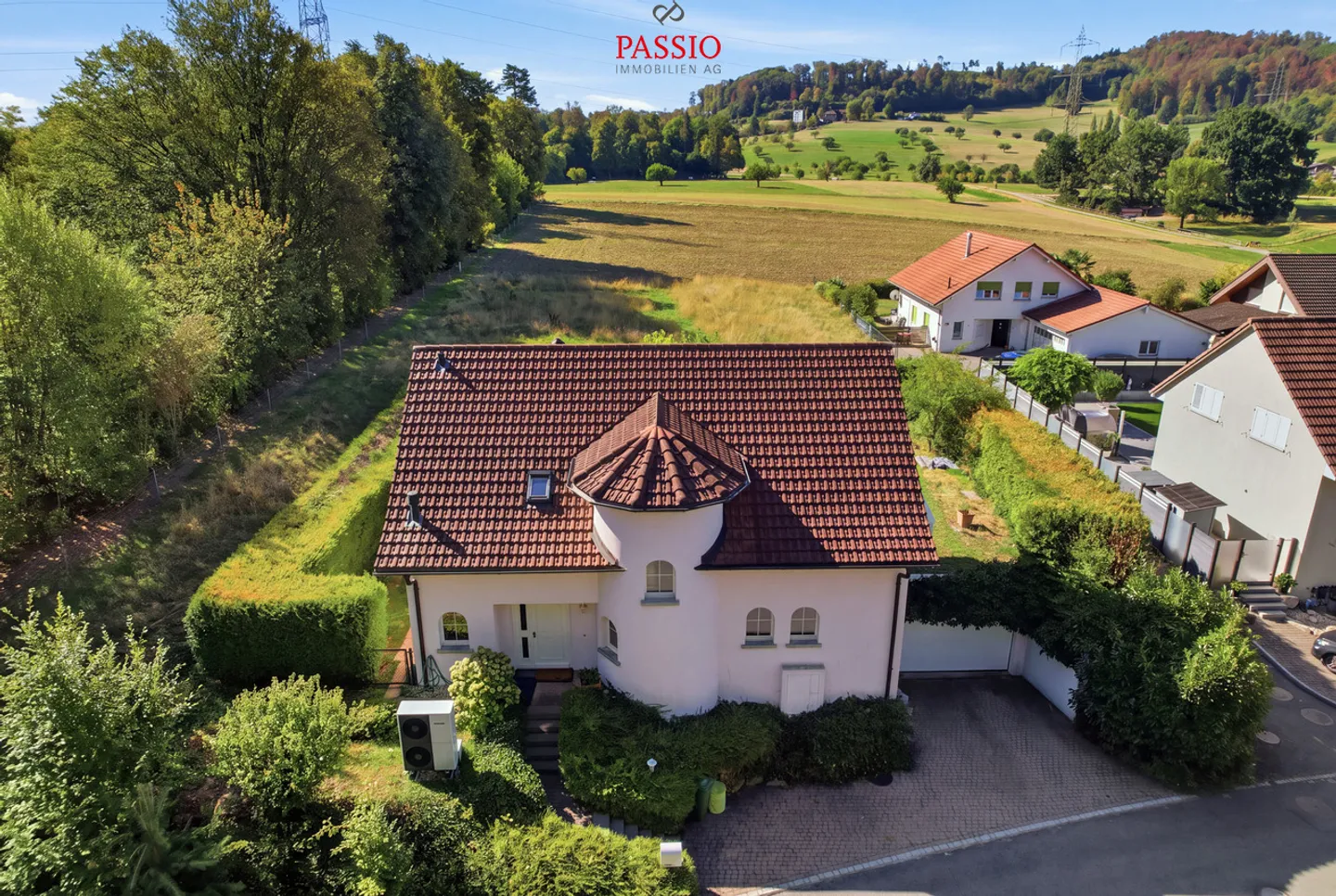 9-Room Villa with Tower and Dreamy Garden with Pool - Photo 45 of 47