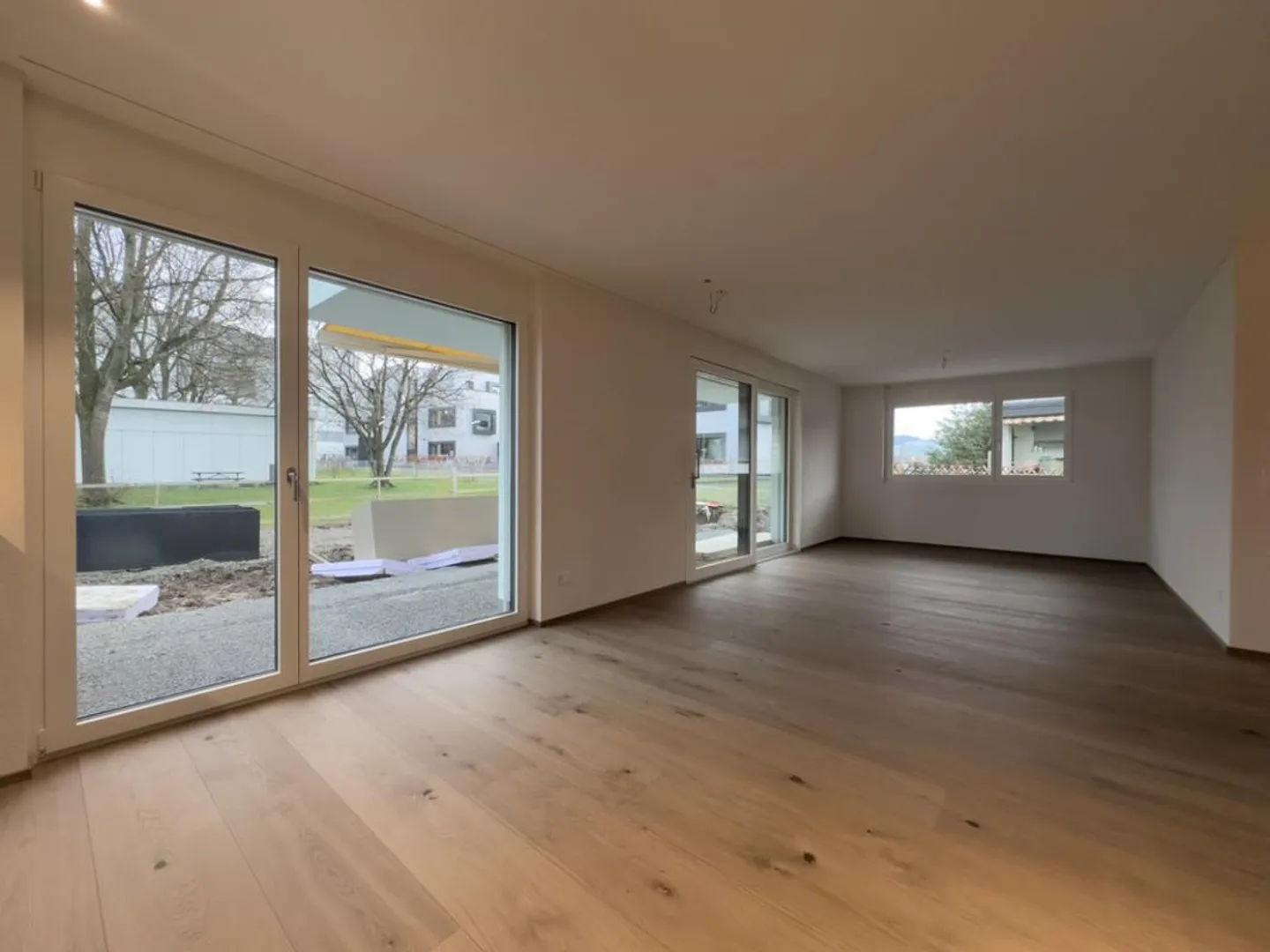 Charming garden apartment with spacious seating area - Photo 3 of 8