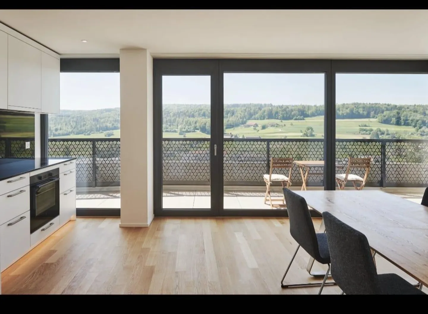 Möbliertes Zimmer im Three Point Tower - Foto 1 von 13