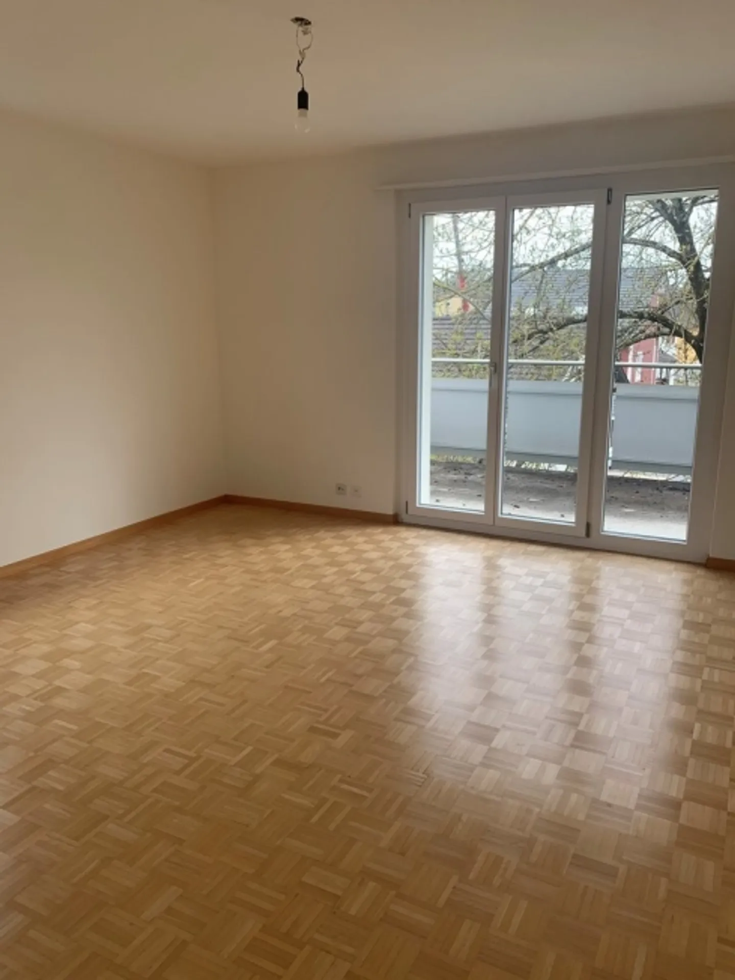 Apartment for rent - Photo 4 of 8