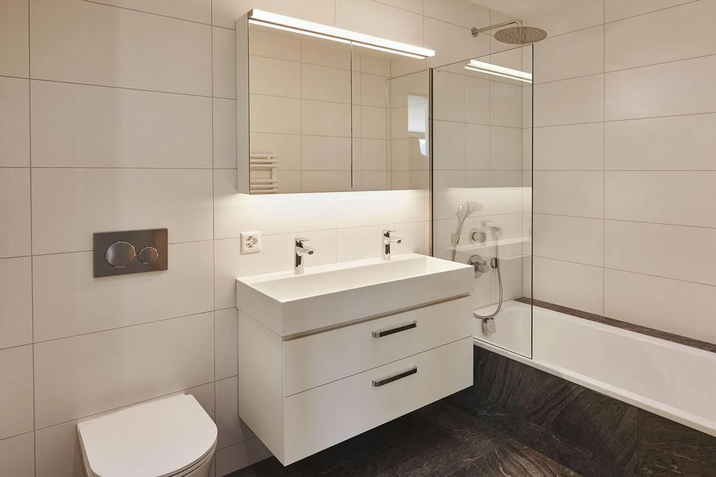 Möbliertes Zimmer im Three Point Tower - Foto 7 von 13