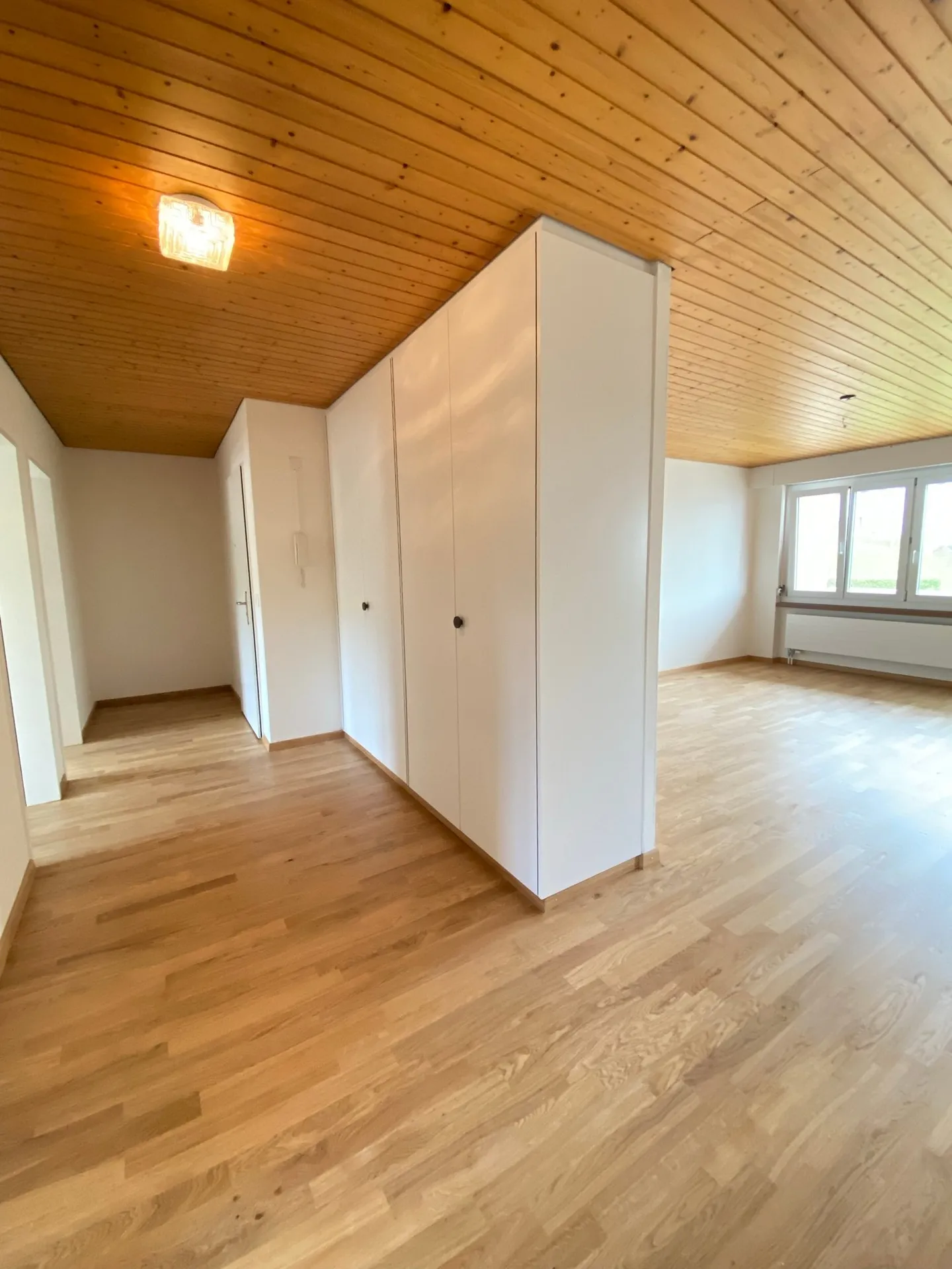 Charmante Wohnung mit Balkon - Foto 2 von 12