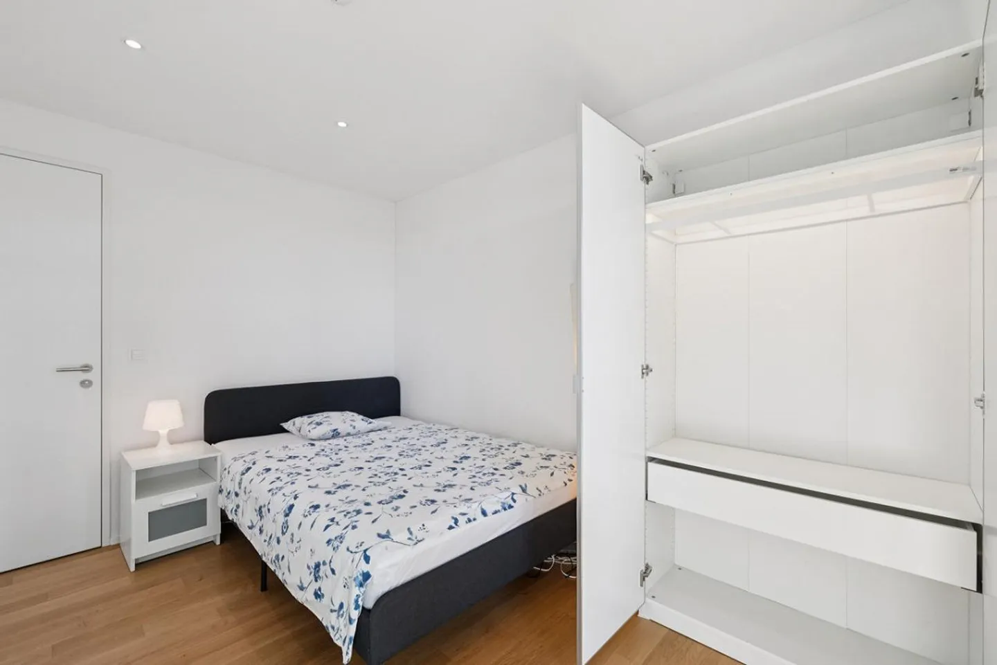 Möbliertes Zimmer im Three Point Tower - Foto 11 von 13