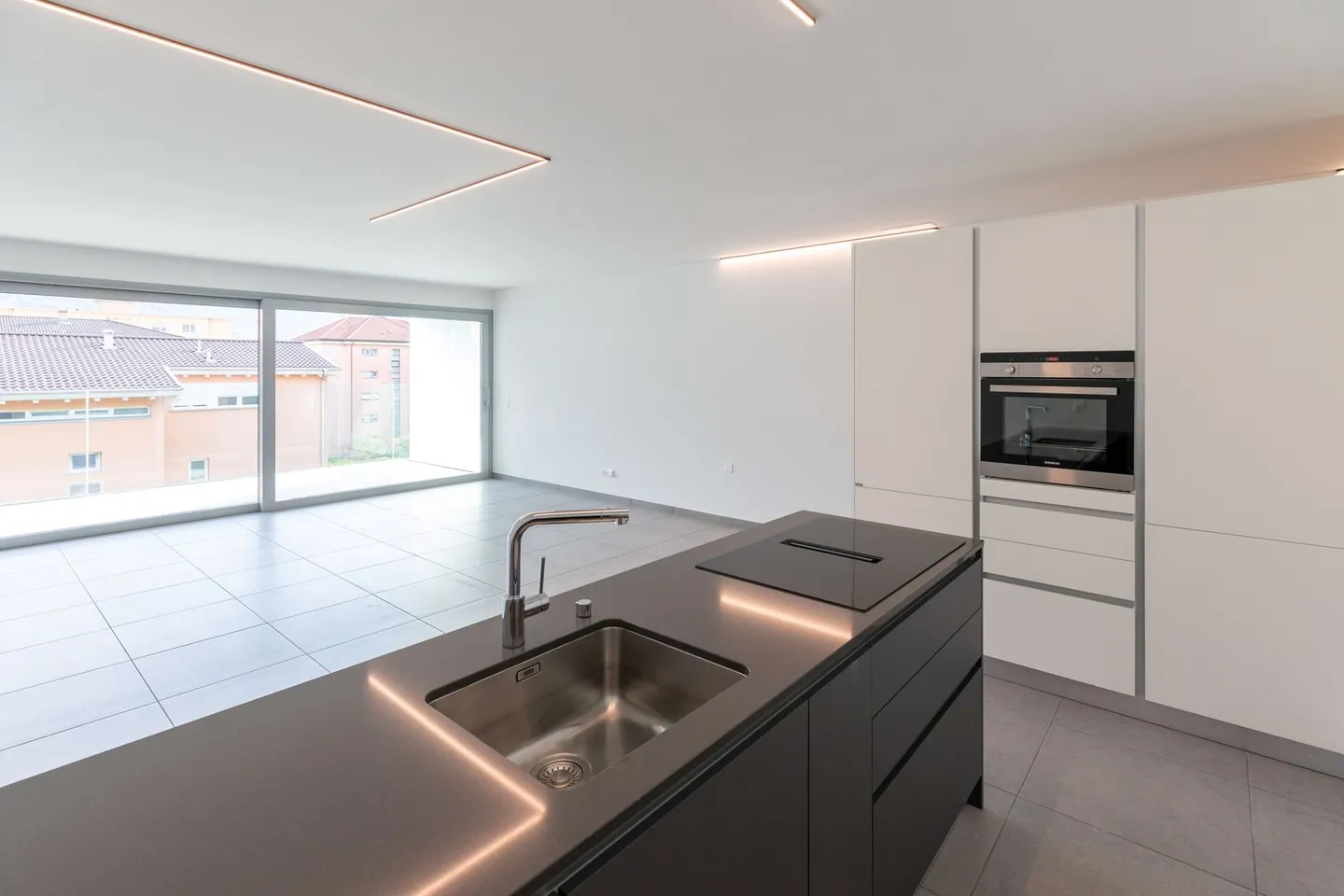 Apartments with Terrace of 3.5 Rooms in Bellinzona for Sale - Photo 3 of 14