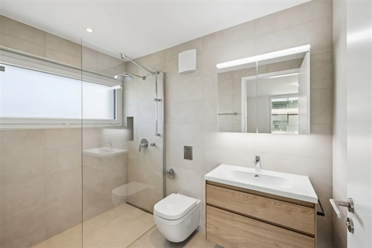 Beautiful 3.5-room apartment with balcony - Photo 4 of 7