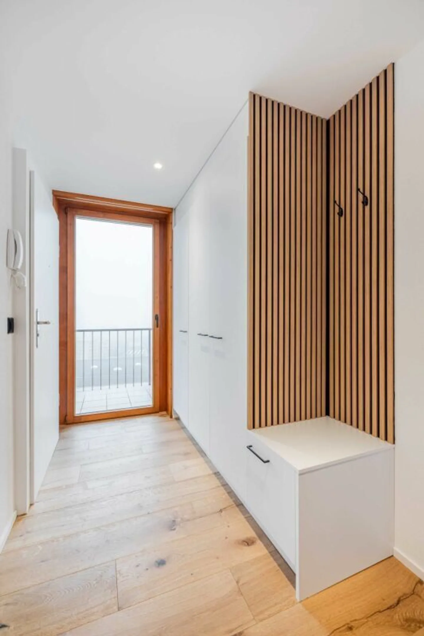 La tua nuova casa: Ampio appartamento di 5,5 stanze in un tranquillo quartiere residenziale - Foto 4 di 11