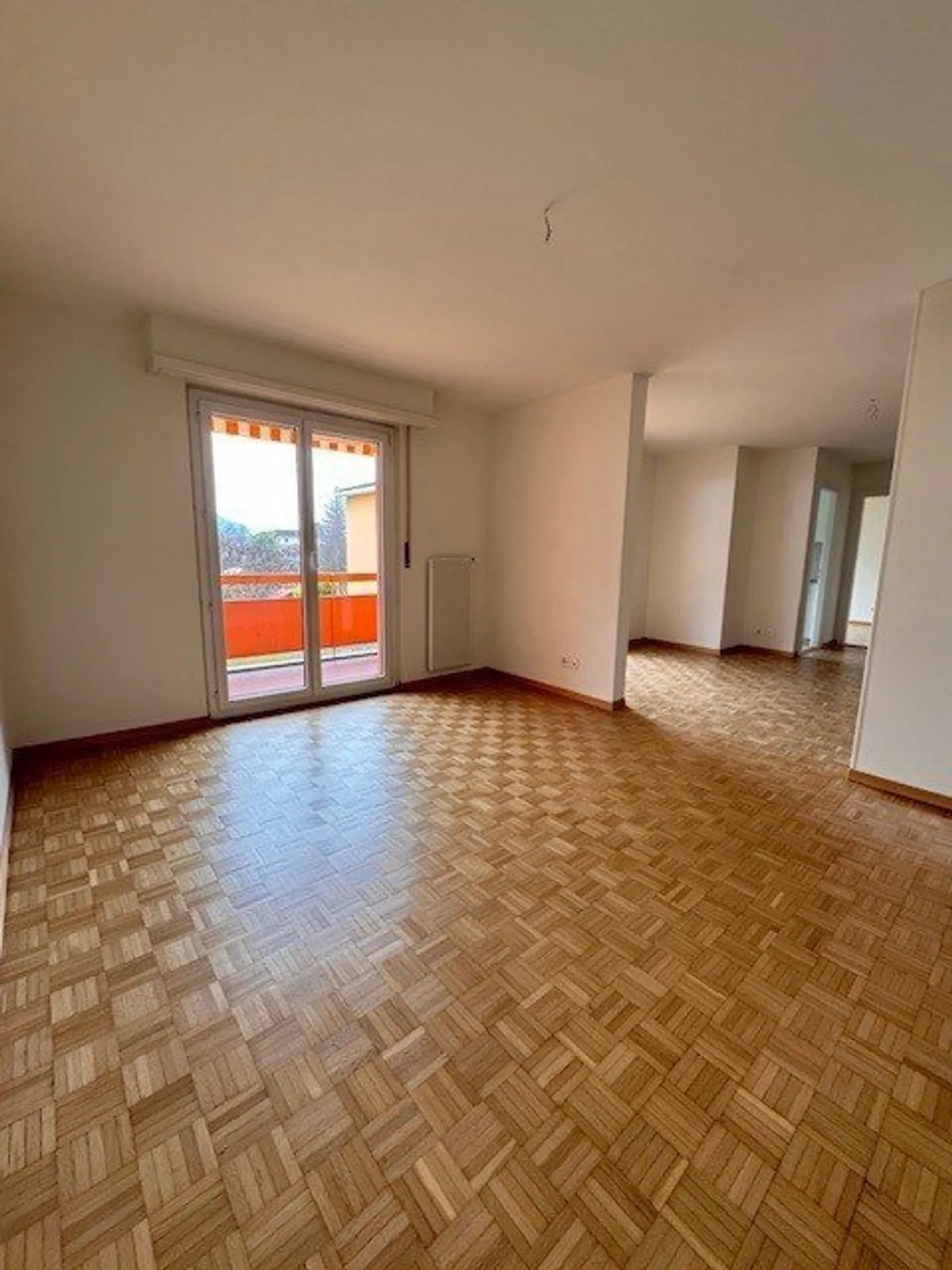 5-Zimmer-Wohnung im 1. Stock - Foto 2 von 10