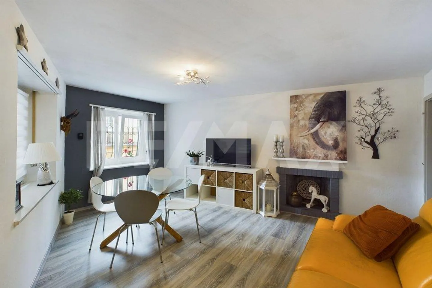 Casa di villaggio ristrutturata con garage - Foto 1 di 13