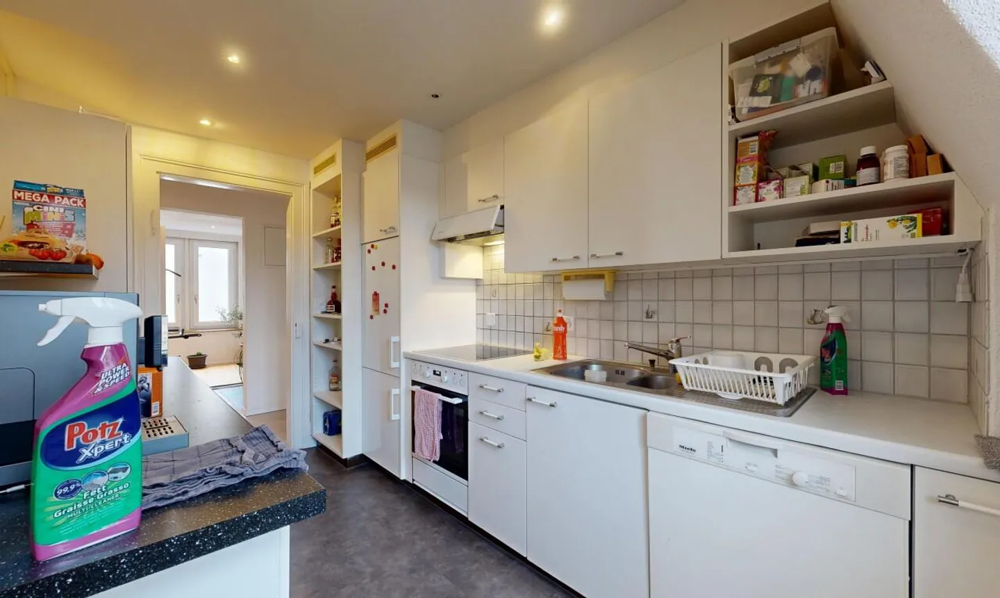 Maison multifamiliale attrayante avec potentiel de développement à Dietikon - Photo 9 sur 11