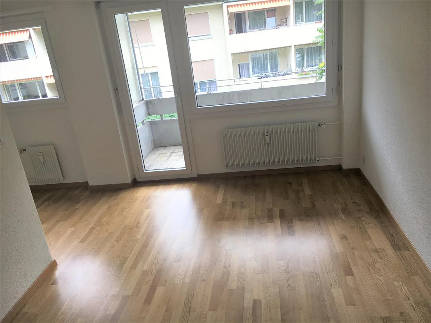 Moderno appartamento con 2 camere nel quartiere Liebefeld - Foto 2 di 7