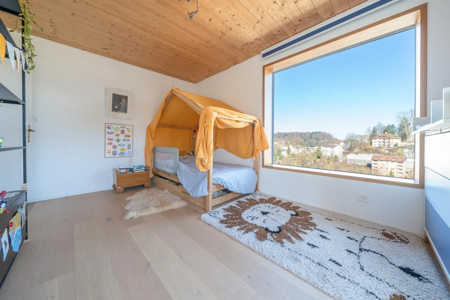 Ein Haus mit Persönlichkeit, Garten und Panorama - Foto 4 di 10
