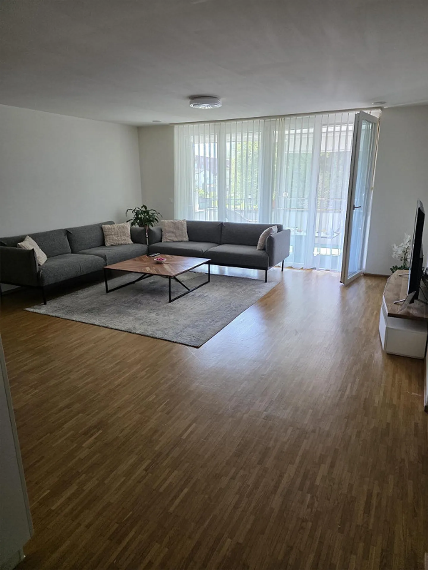 Geräumige 3.5 Zimmer Wohnung - Foto 1 von 8