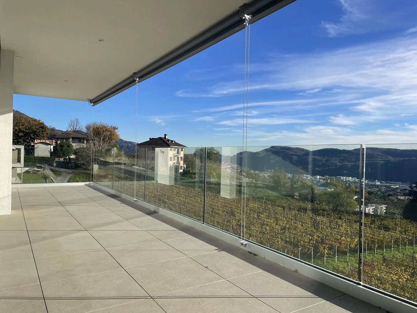 NEW AND EXTRAORDINARY 3.5 APARTMENT WITH BREATHTAKING VIEW - Photo 10 of 13