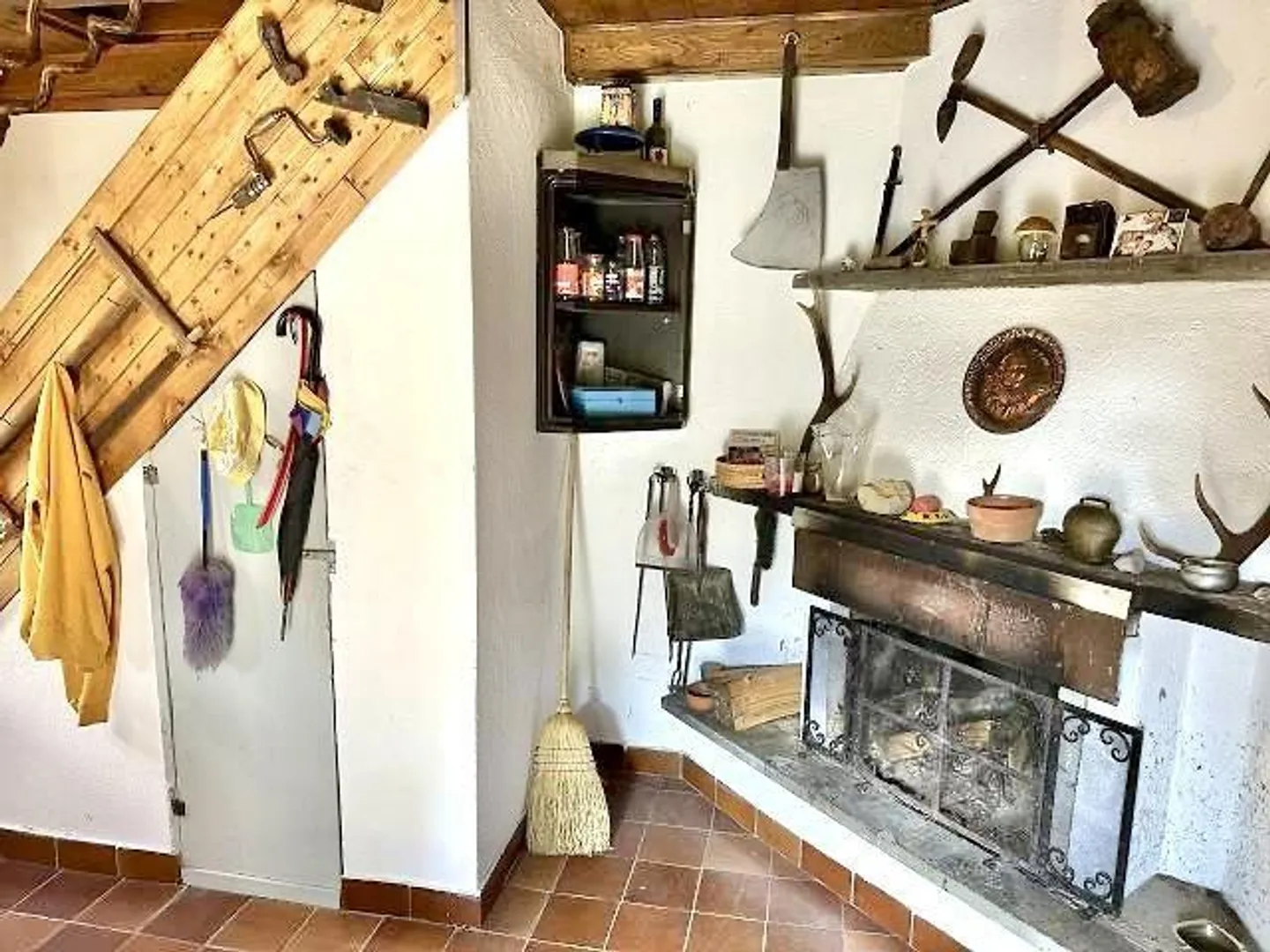 Building land of 925 m2 and property with house, vineyard and meadow... - Photo 8 of 21