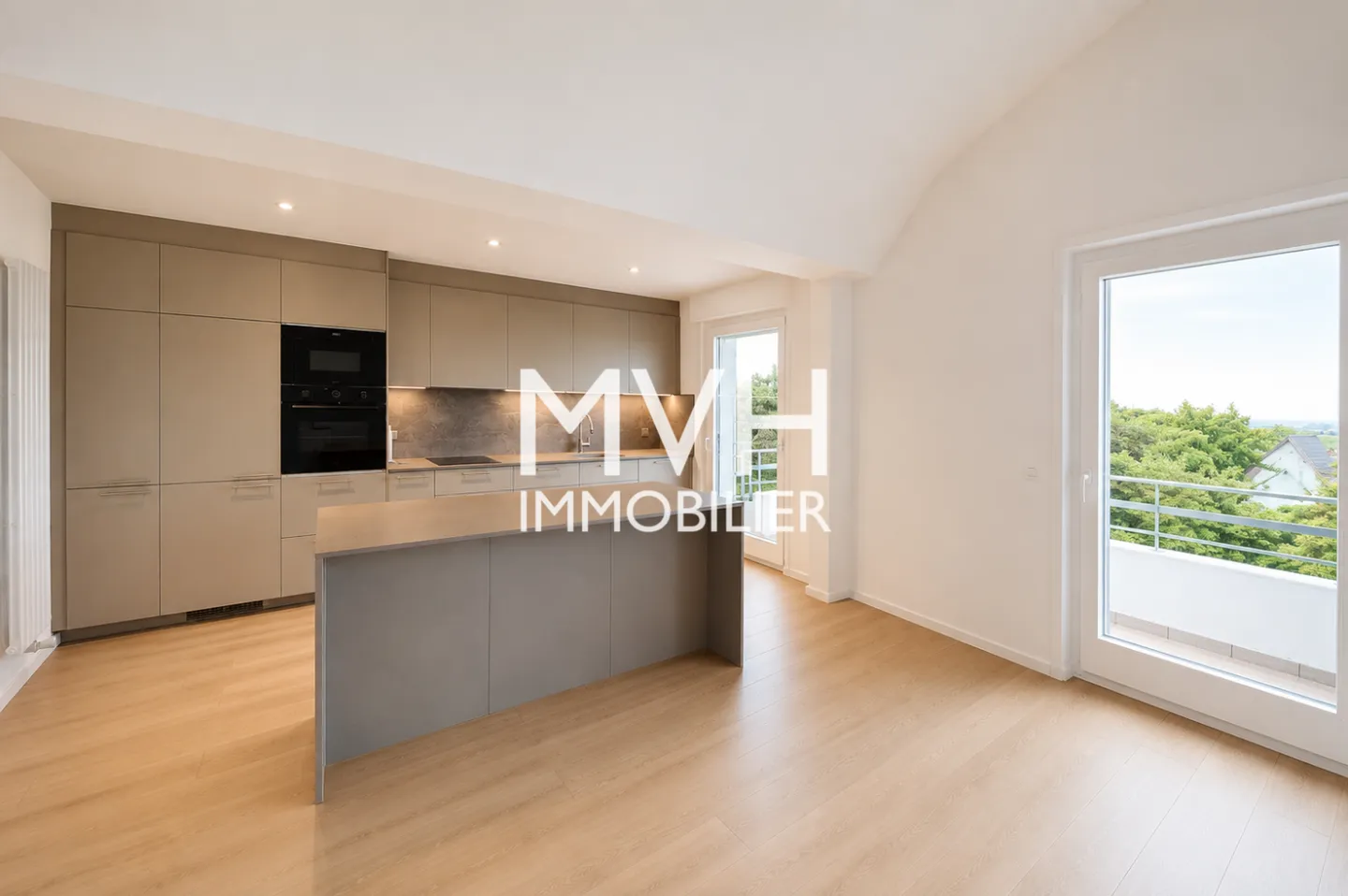 10-Zimmer-Haus - Foto 2 von 8