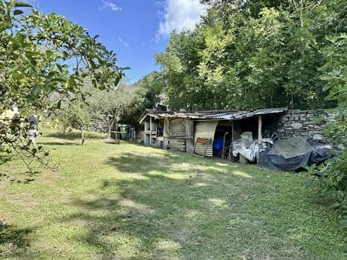 Building land of 925 m2 and property with house, vineyard and meadow... - Photo 13 of 21