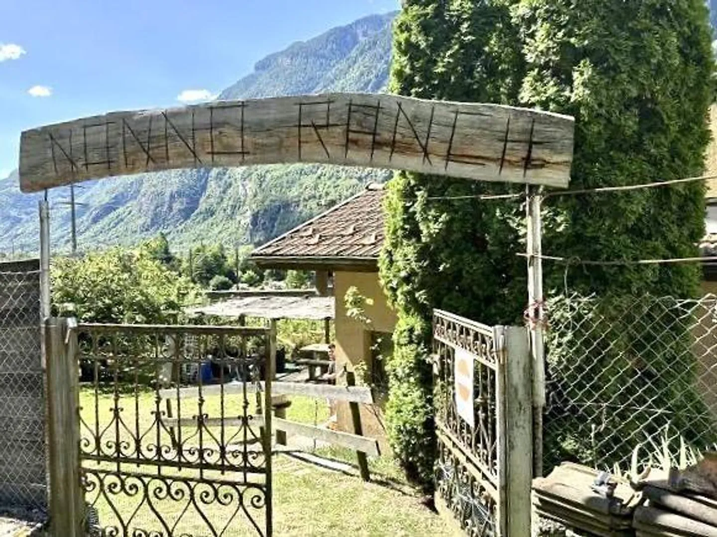 Building land of 925 m2 and property with house, vineyard and meadow... - Photo 15 of 21