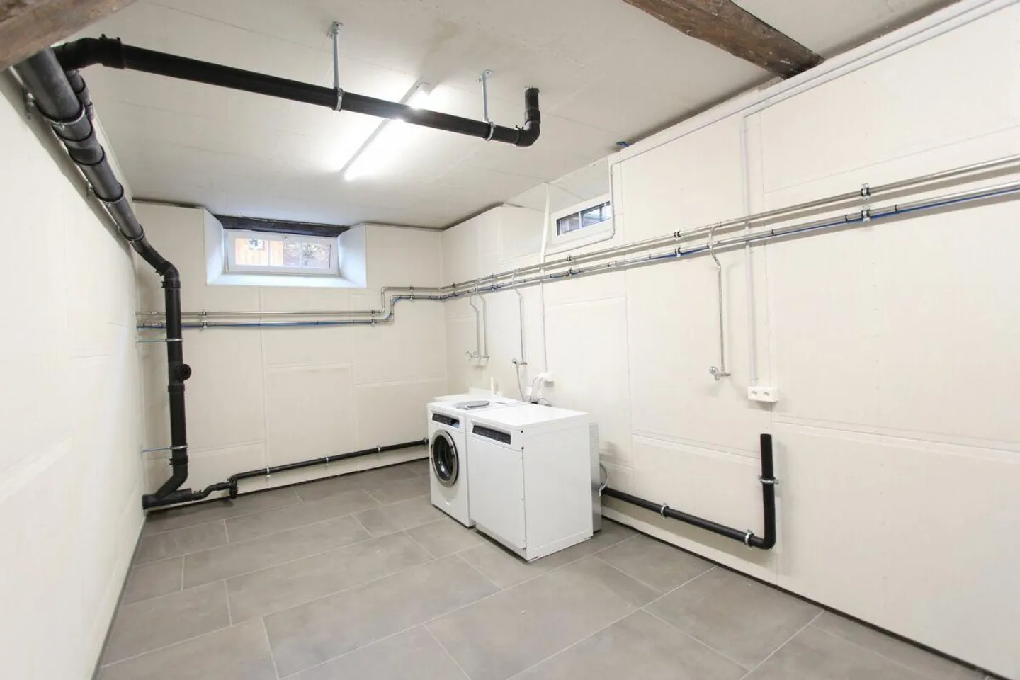 Casa multifamiliare completamente affittata - Opportunità di investimento attraente - Foto 15 di 18