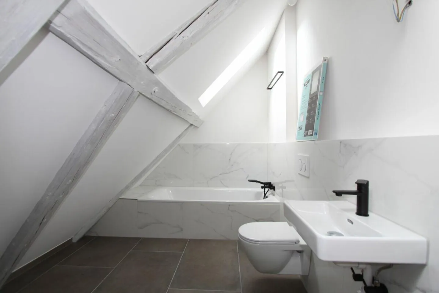 Casa multifamiliare completamente affittata - Opportunità di investimento attraente - Foto 11 di 18