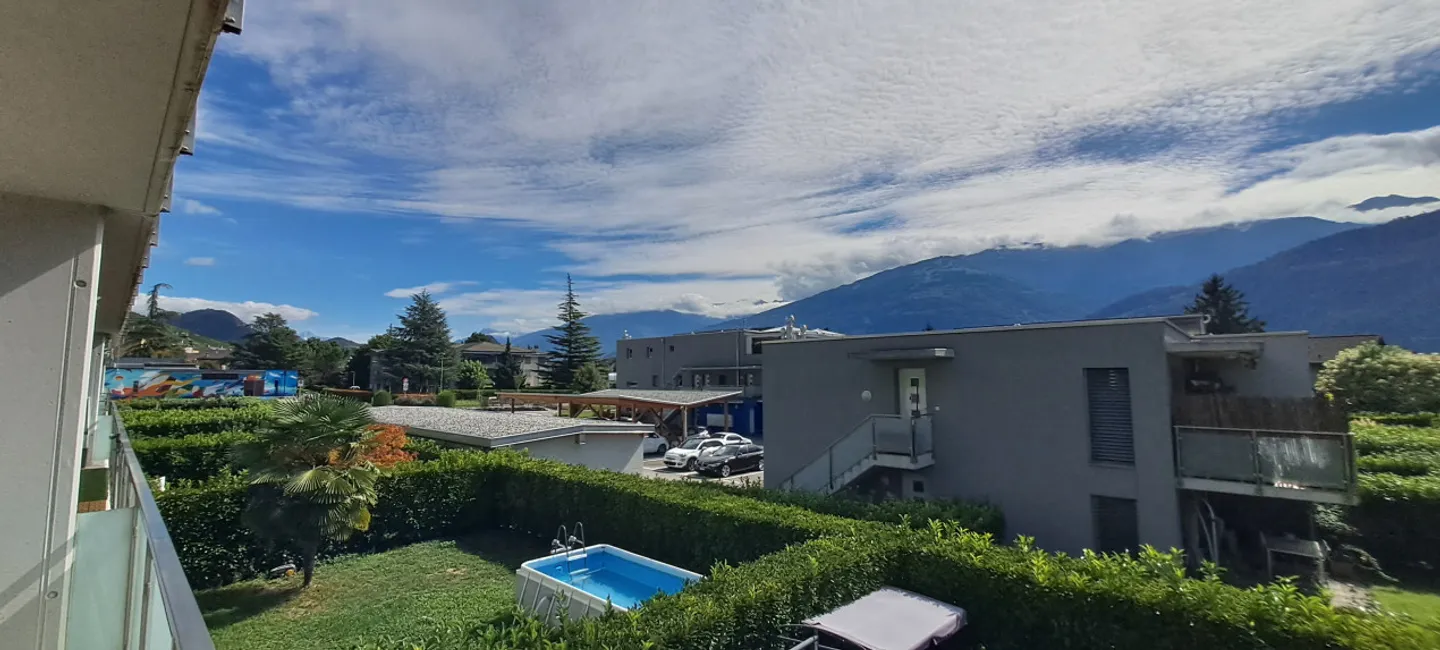 For rent immediately - Beautiful 2.5 room apartment with large balcony - Photo 6 of 7