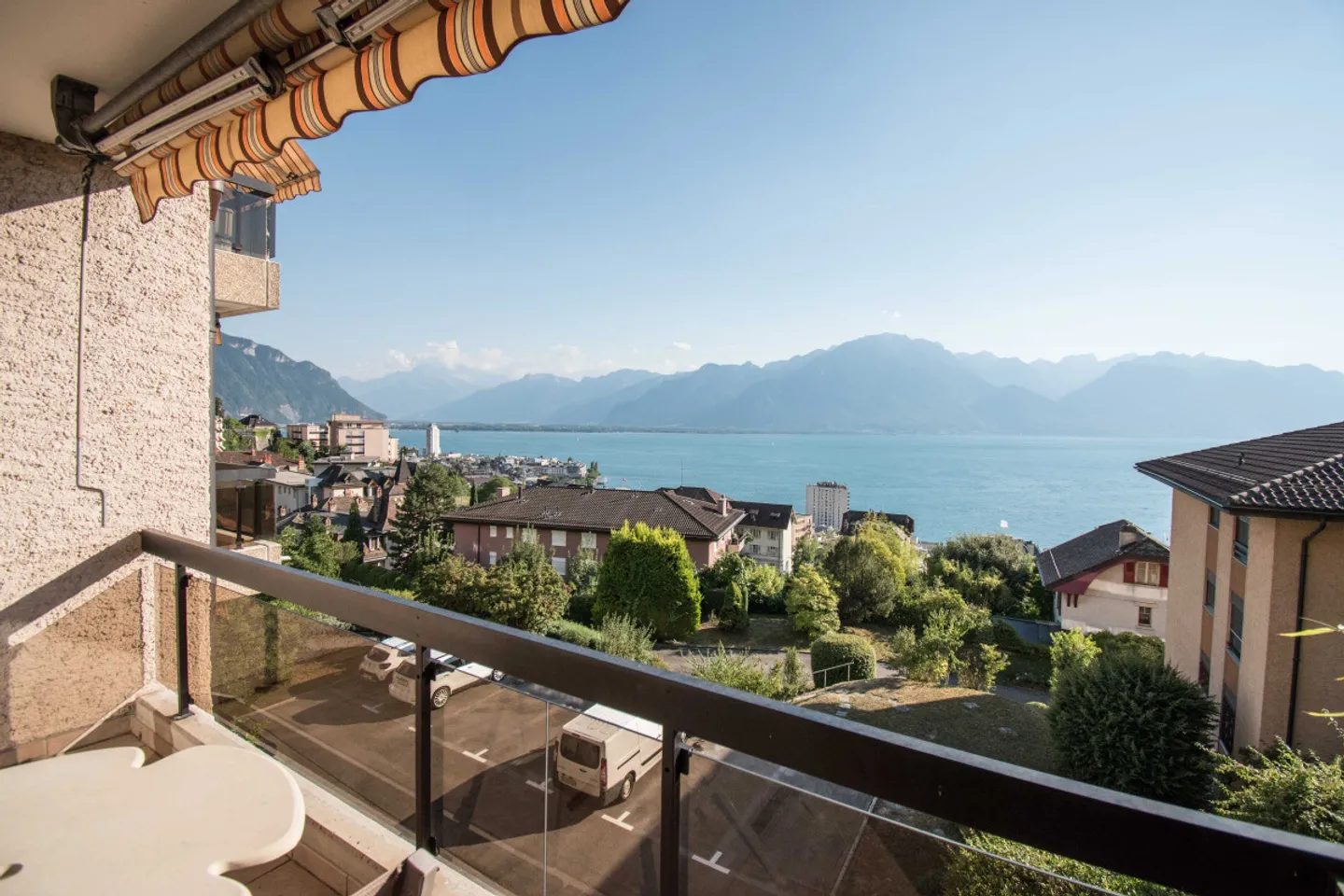 Luxury Apartment in Montreux - Photo 6 of 7