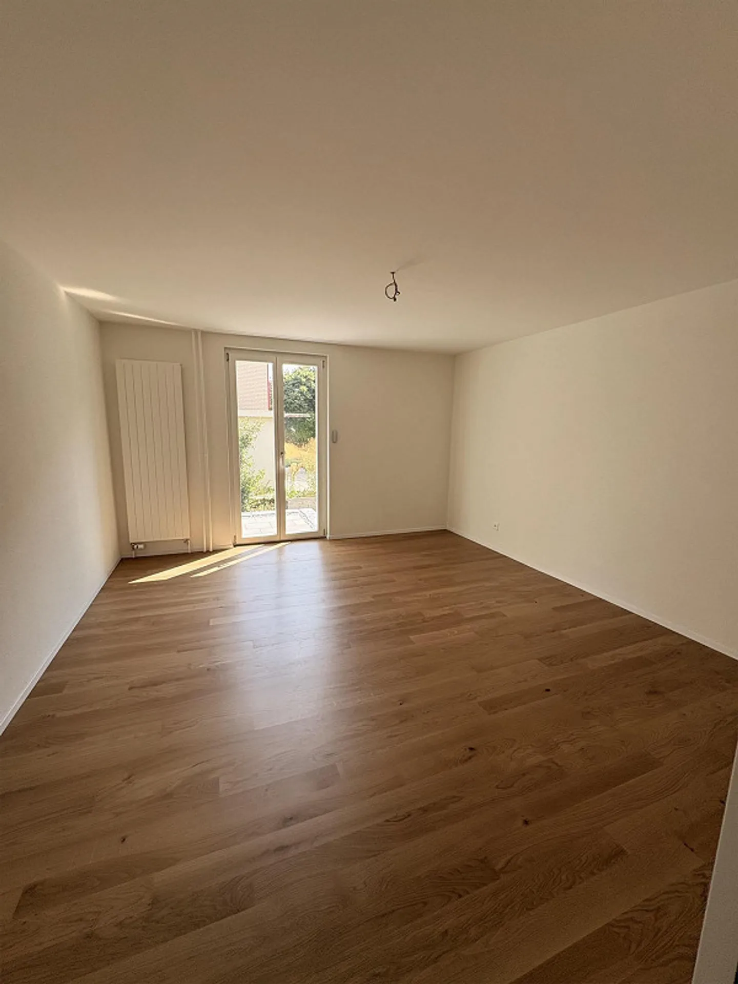 Ampio appartamento di 3,5 stanze, grande terrazza e lavatrice privata - Foto 8 di 13