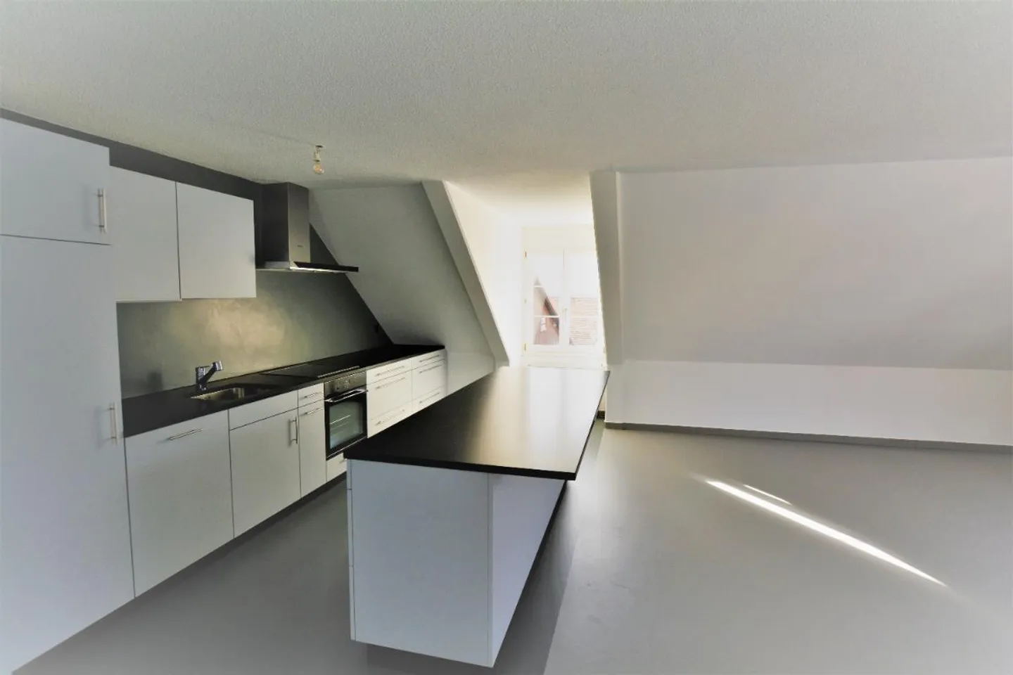 Ampio appartamento 4,5 locali - Foto 2 di 10