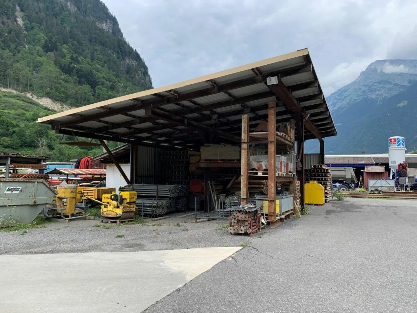 Gewerbehalle mit Büro - Foto 6 von 6
